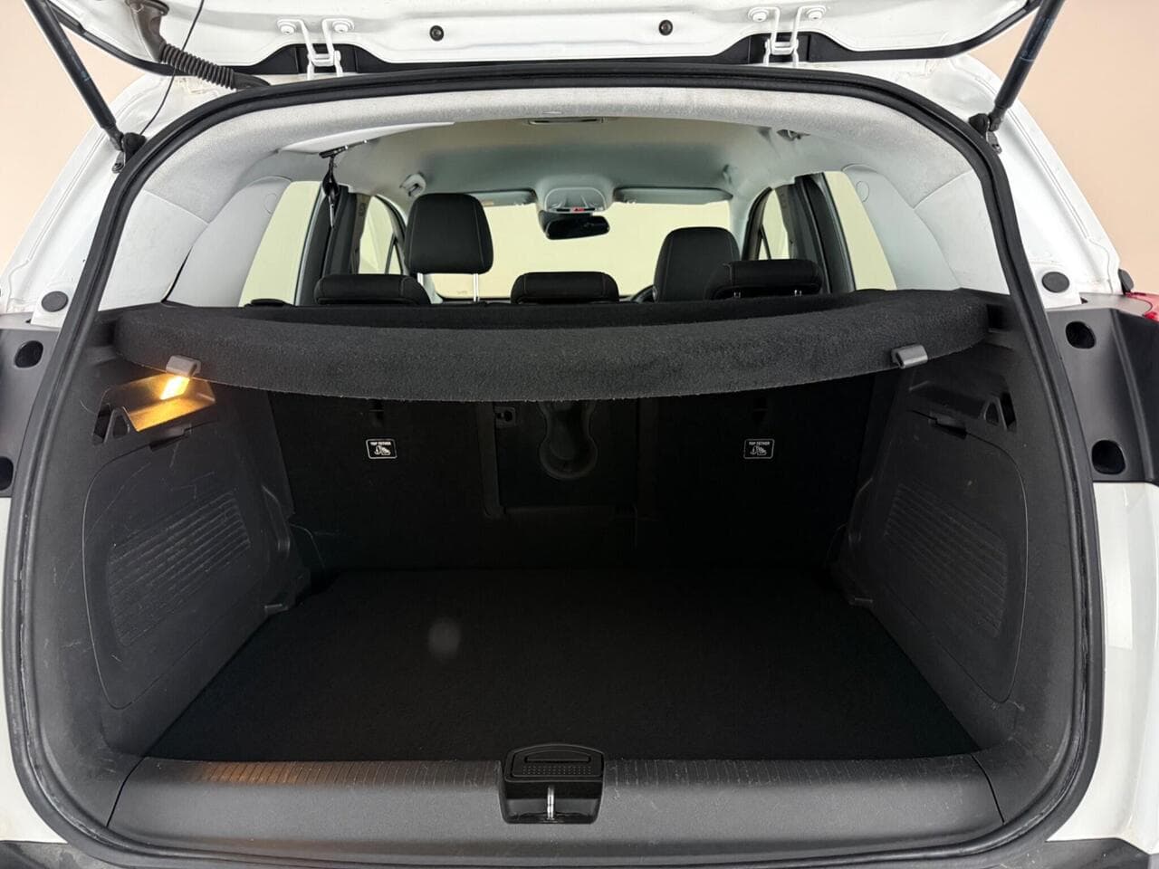 Vauxhall Crossland X thumbnail Boot