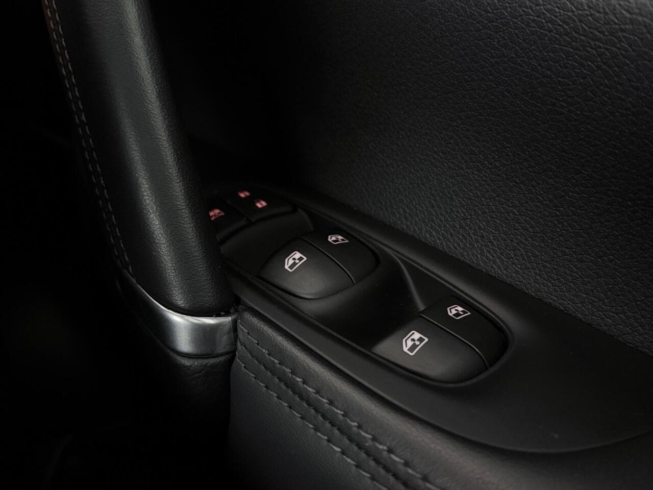 Nissan Qashqai thumbnail Misc Controls