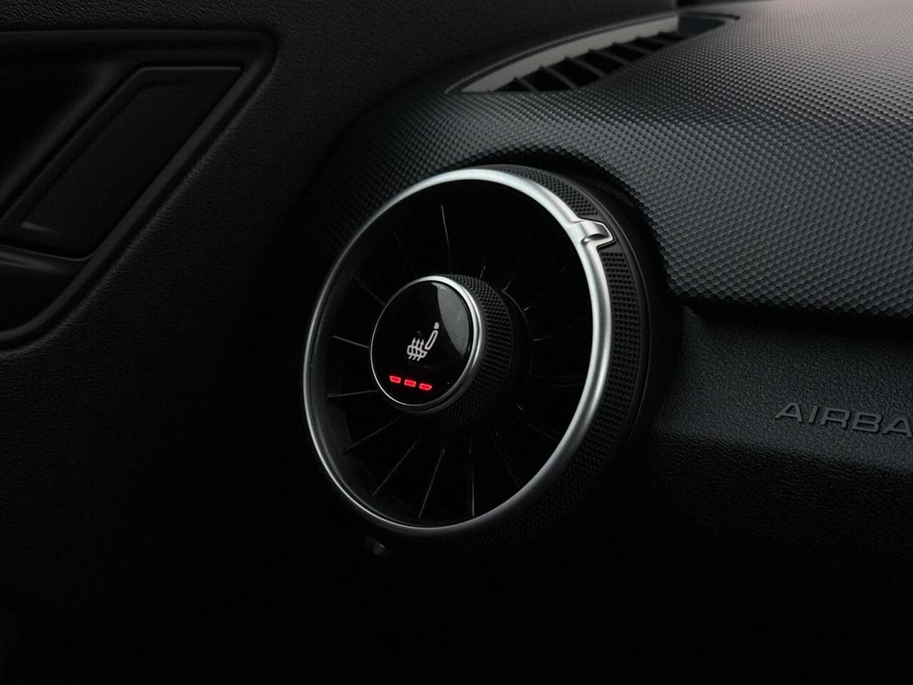 Audi TTS thumbnail Misc Controls