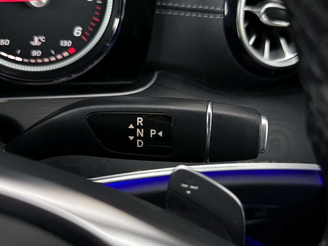 Mercedes-Benz E Class thumbnail Misc Controls