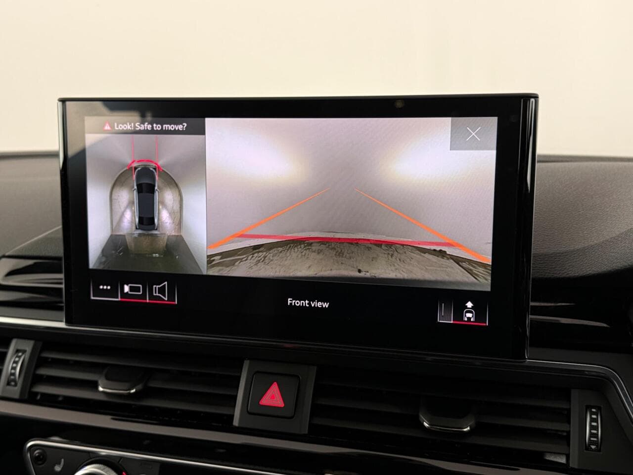 Audi A4 thumbnail Infotainment System