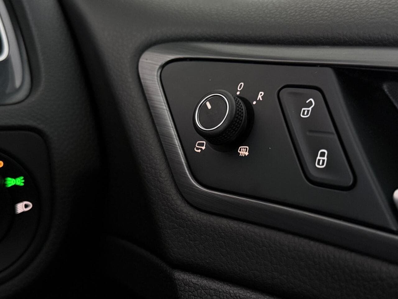 Volkswagen Golf thumbnail Misc Controls