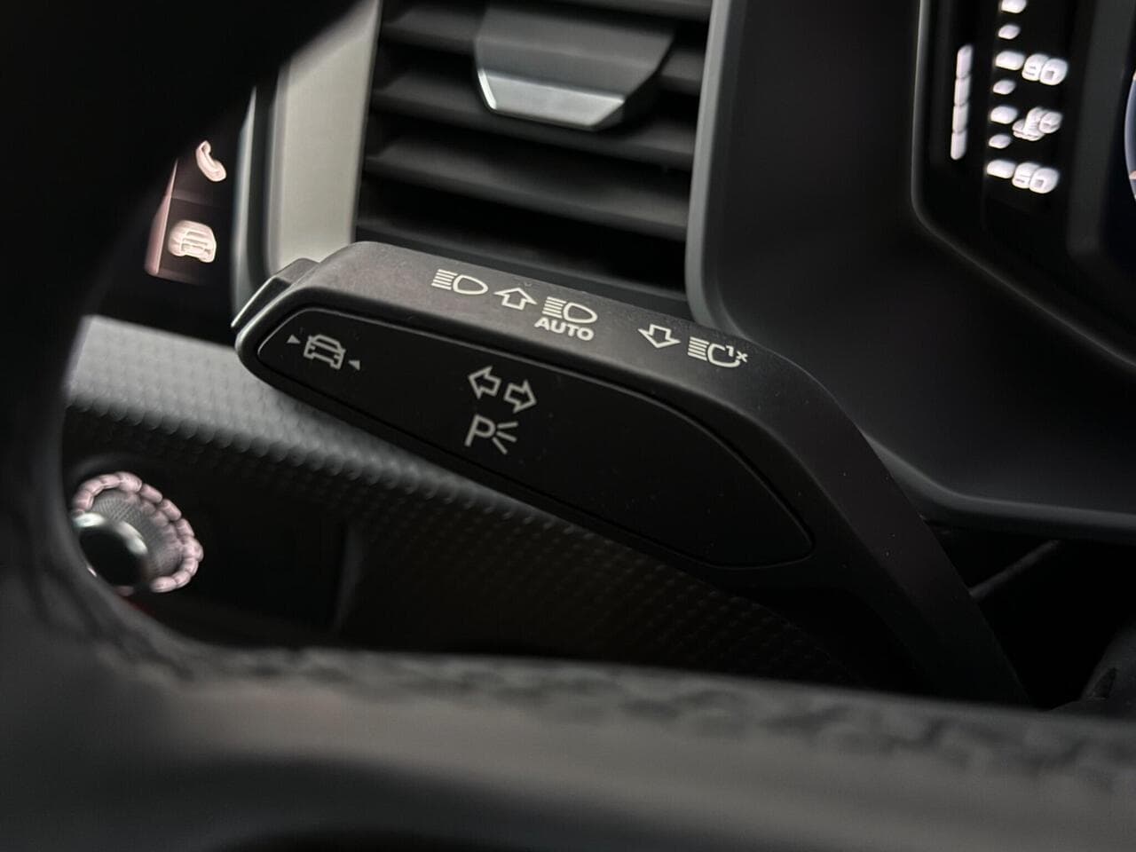 Audi A1 thumbnail Misc Controls