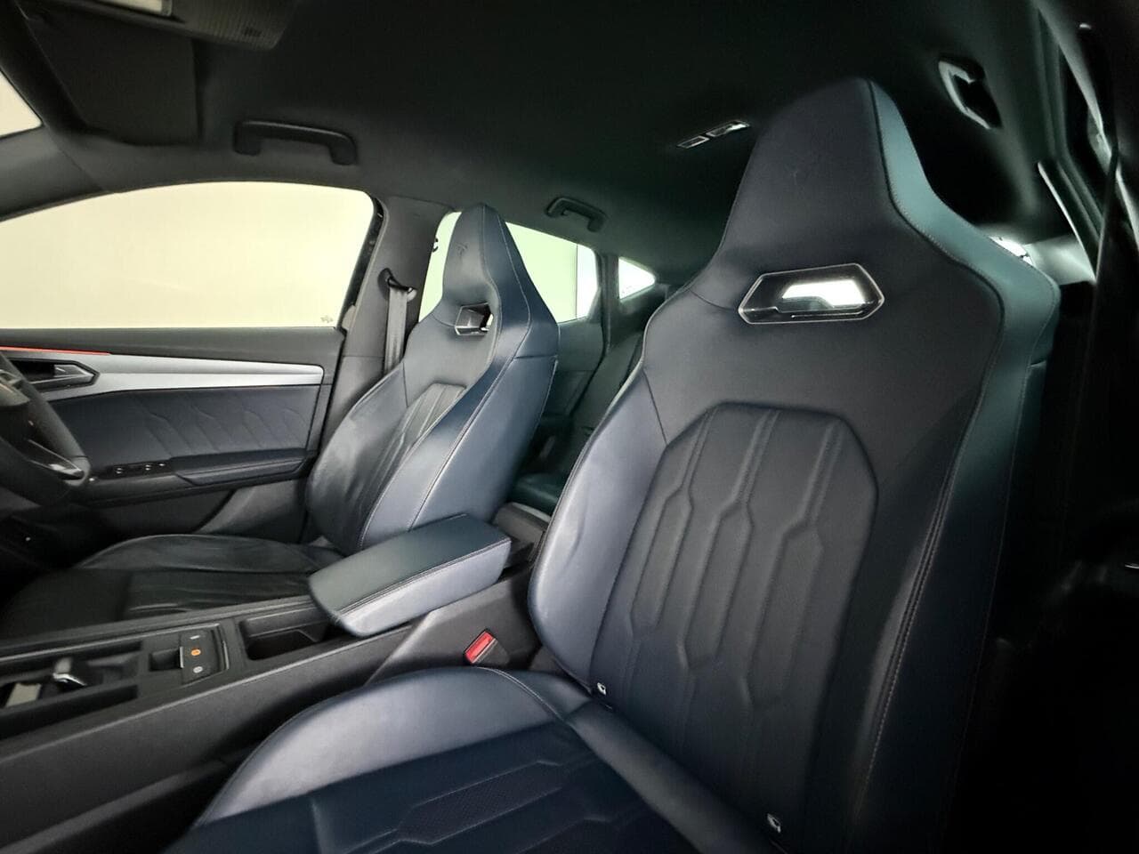 CUPRA Formentor thumbnail Seat Front Passenger