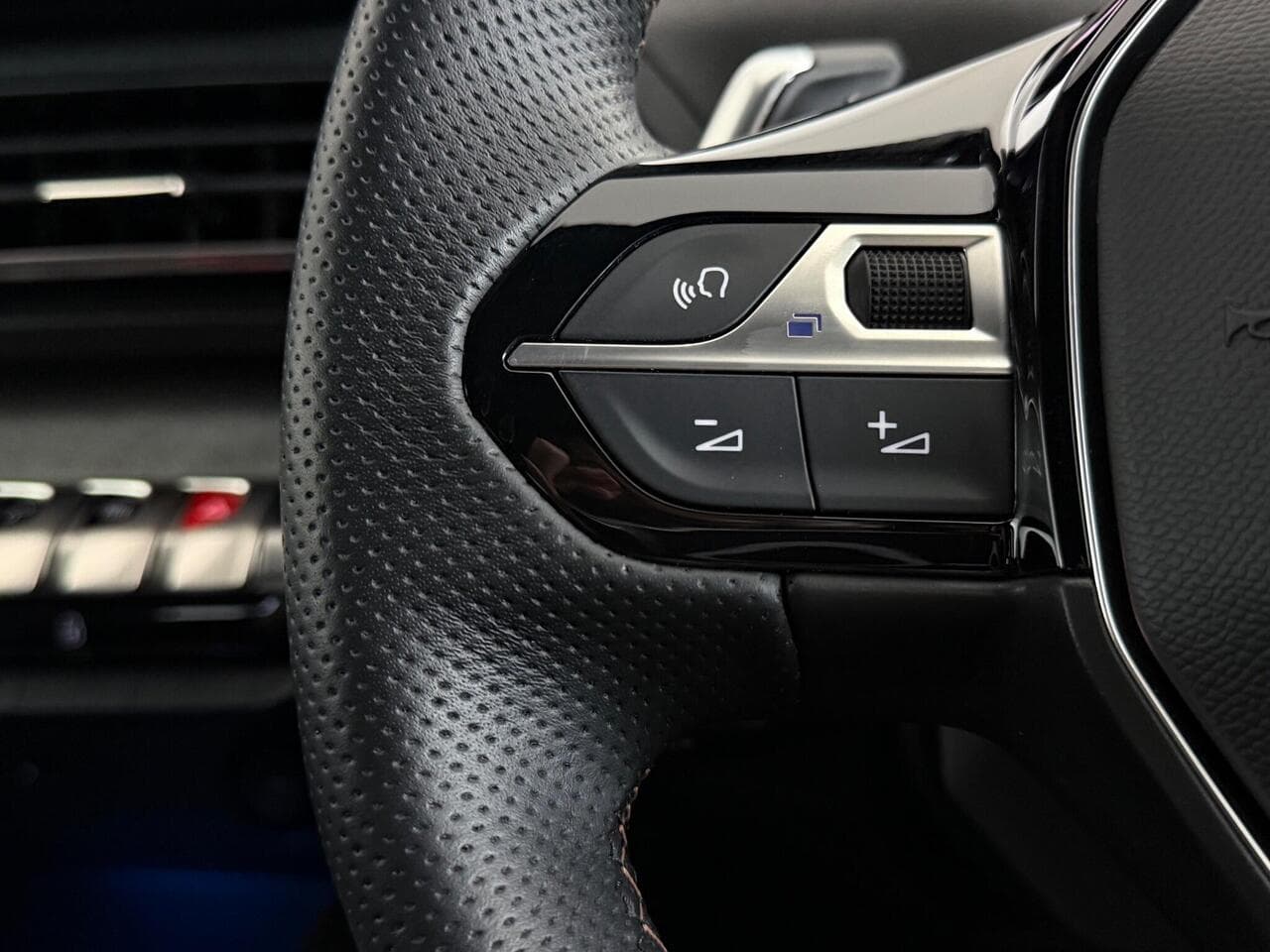 Peugeot 3008 thumbnail Misc Controls