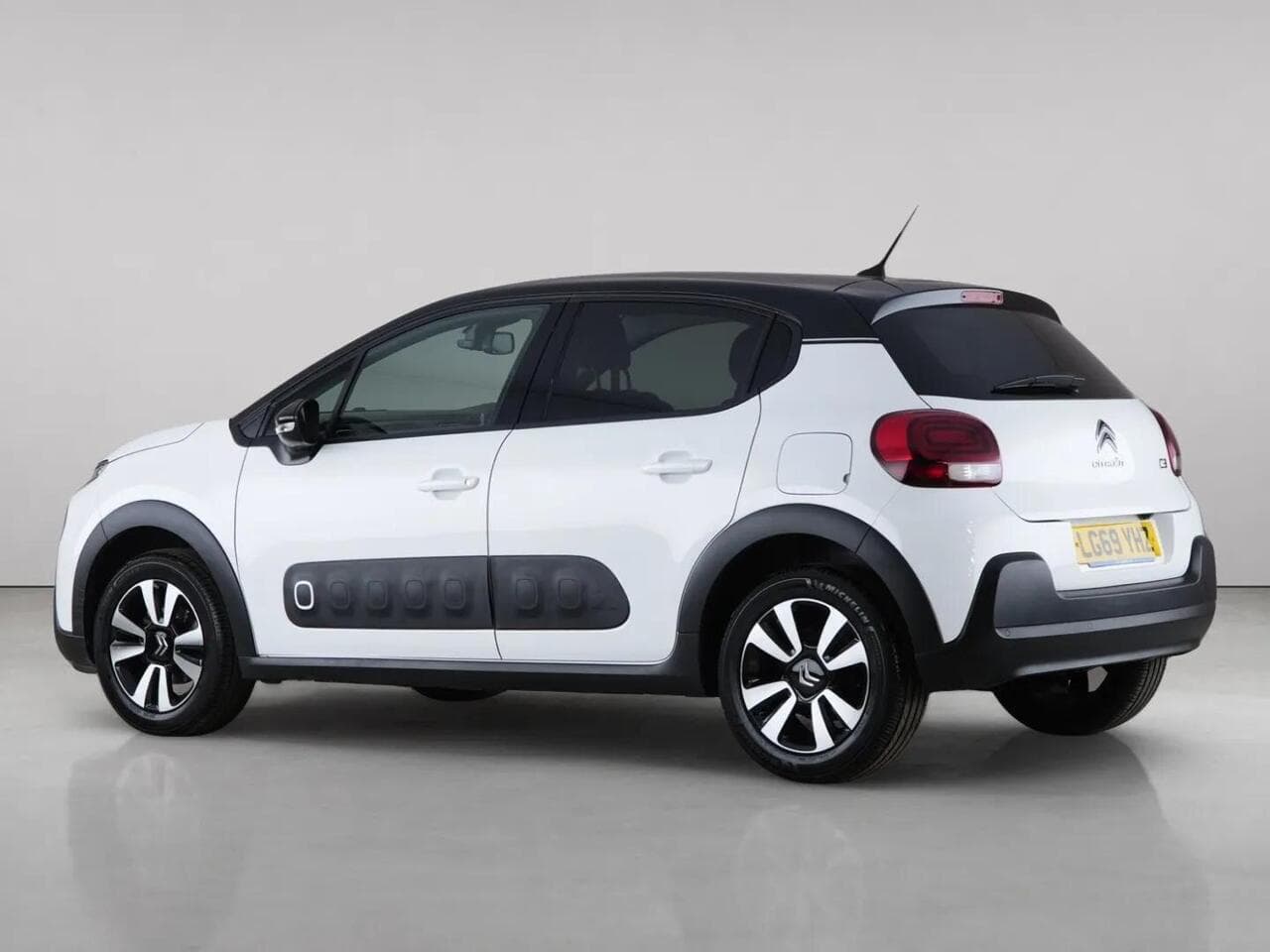 Citroen C3 thumbnail Side Left