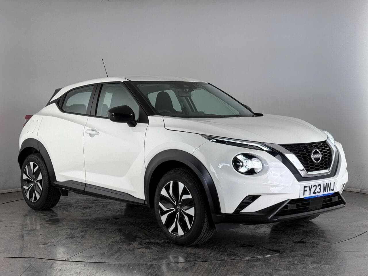 Nissan Juke - Nissan Juke 1.0 DIG-T Acenta Euro 6 (s/s) 5dr