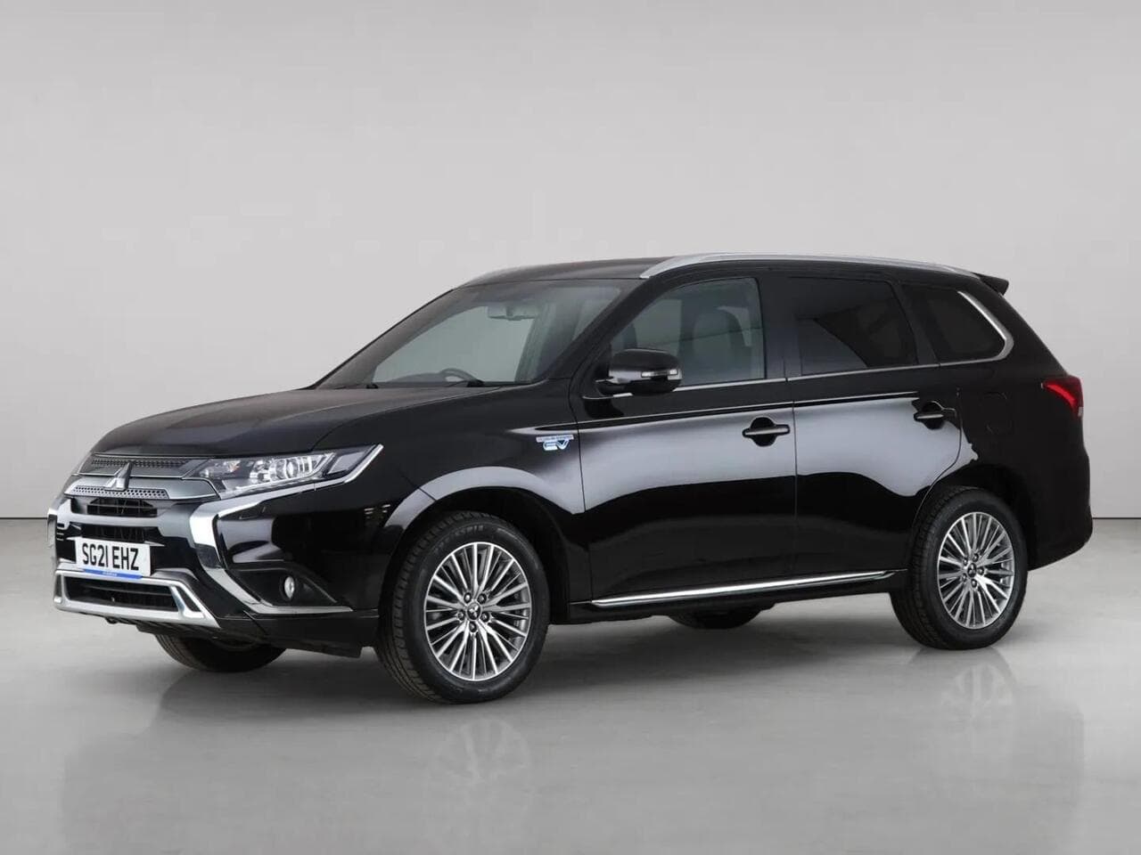Mitsubishi Outlander thumbnail Front Left