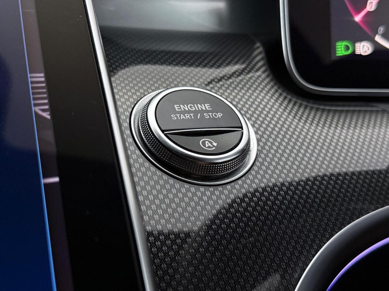 Mercedes-Benz C Class thumbnail Misc Controls
