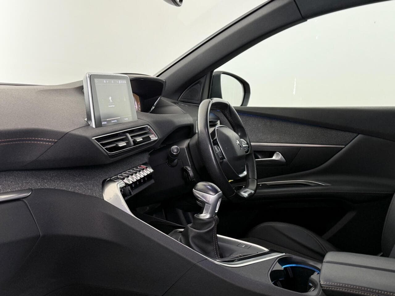 Peugeot 3008 thumbnail Interior Front
