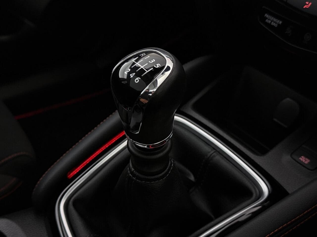 Nissan Qashqai thumbnail Interior Front