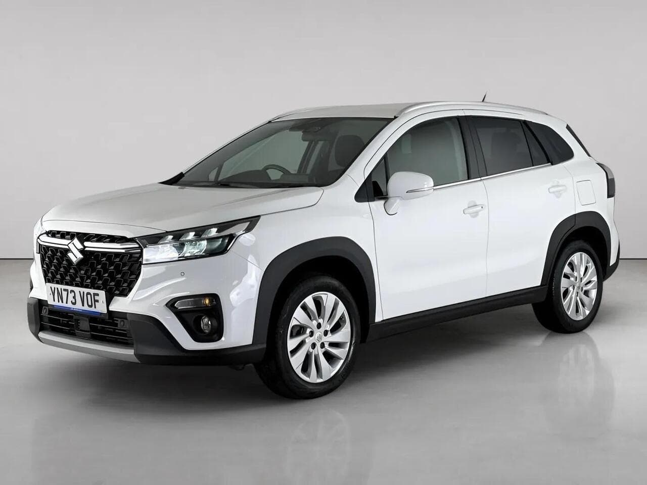 Suzuki S-Cross thumbnail Front Left