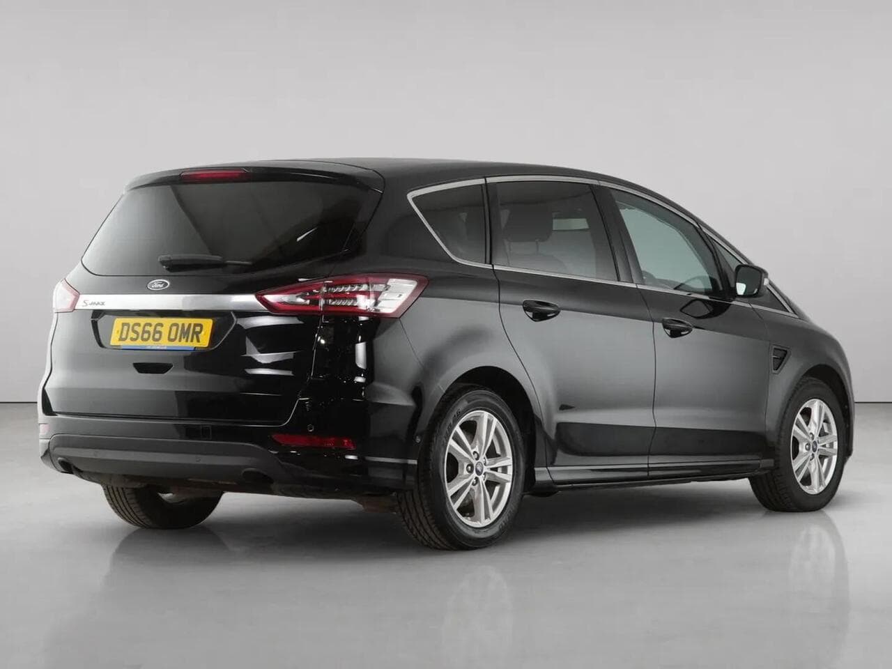Ford S-Max thumbnail Rear Right