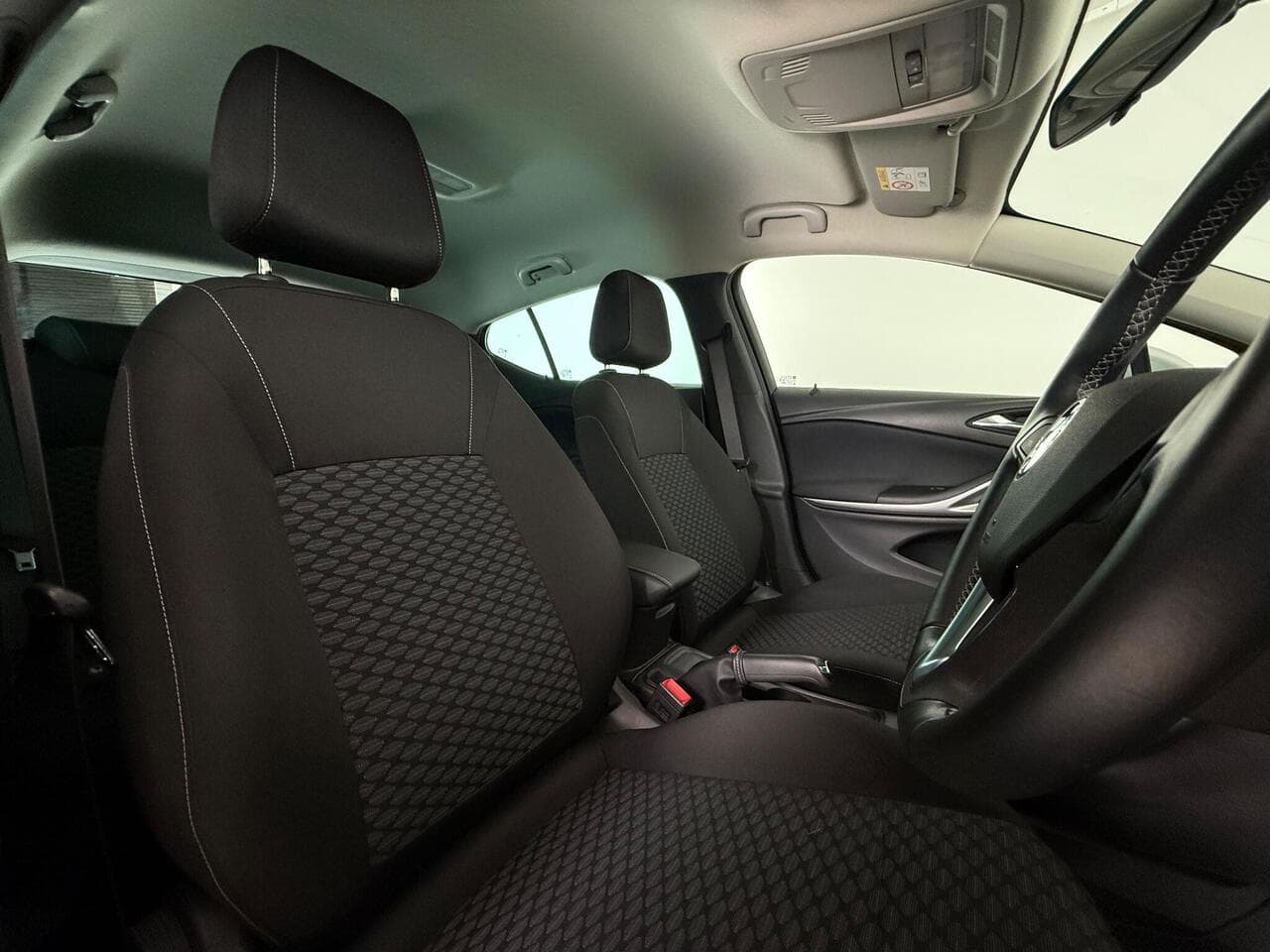 Vauxhall Astra thumbnail Seats Rear