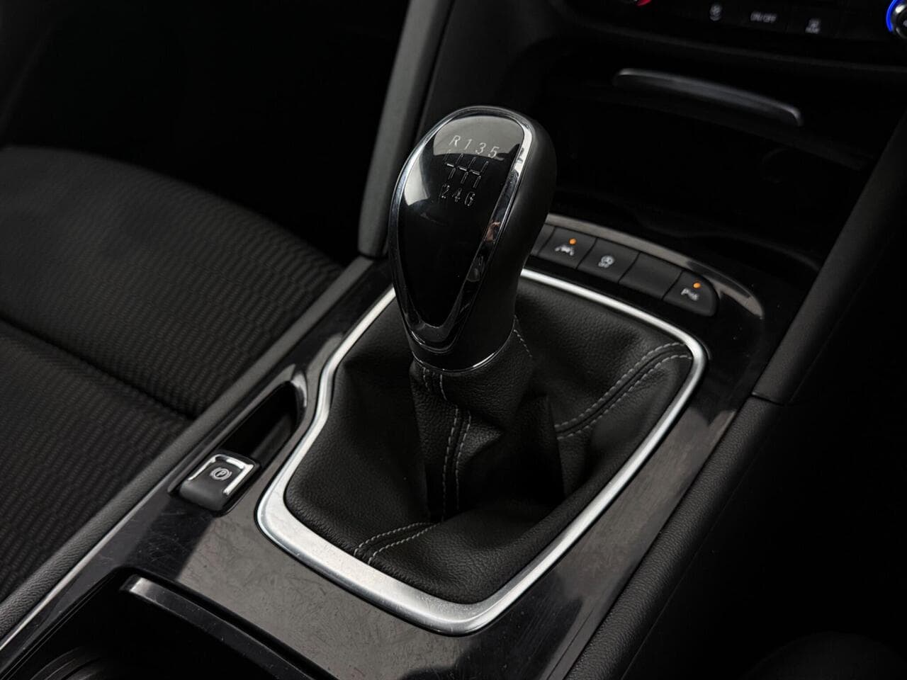 Vauxhall Insignia thumbnail Interior Front