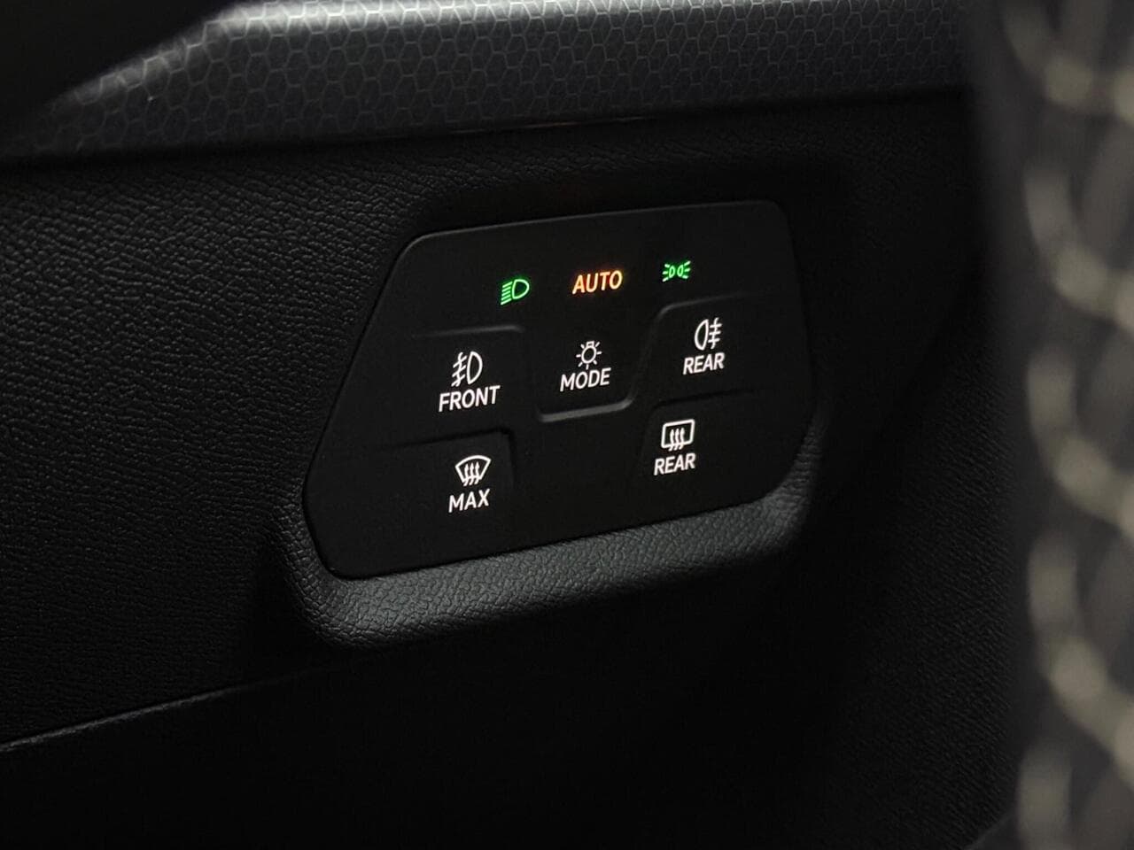 SEAT Leon thumbnail Misc Controls