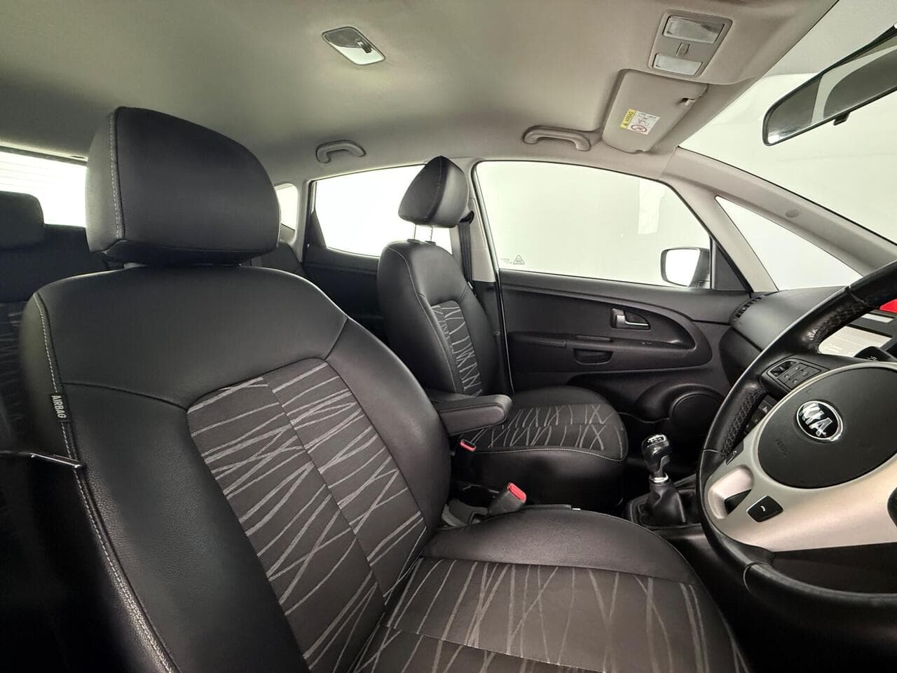 Kia Venga thumbnail Seat Driver