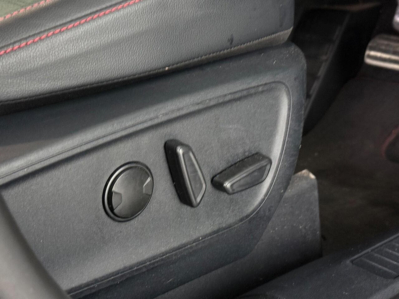 Ford Kuga thumbnail Misc Controls