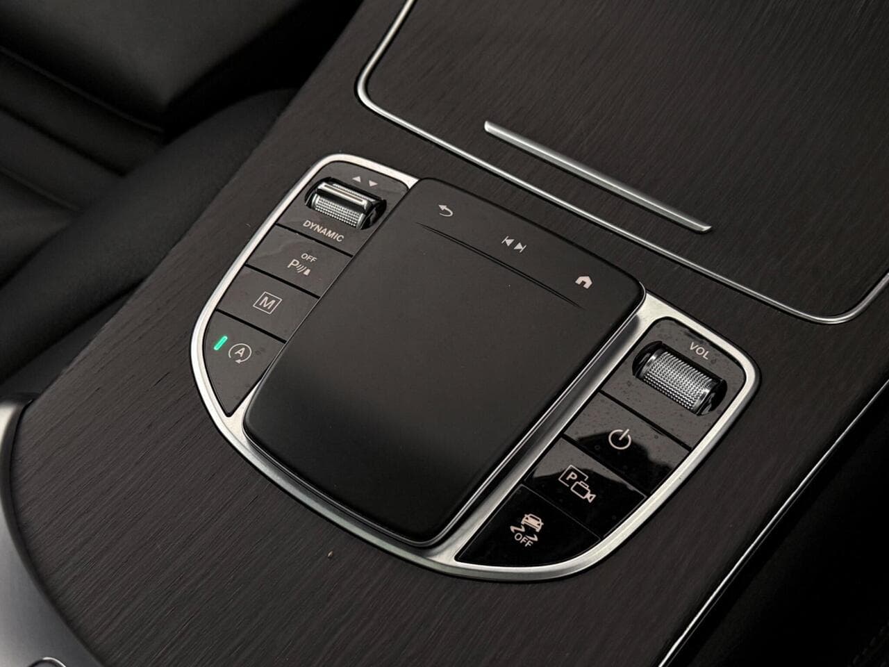 Mercedes-Benz GLC thumbnail Misc Controls