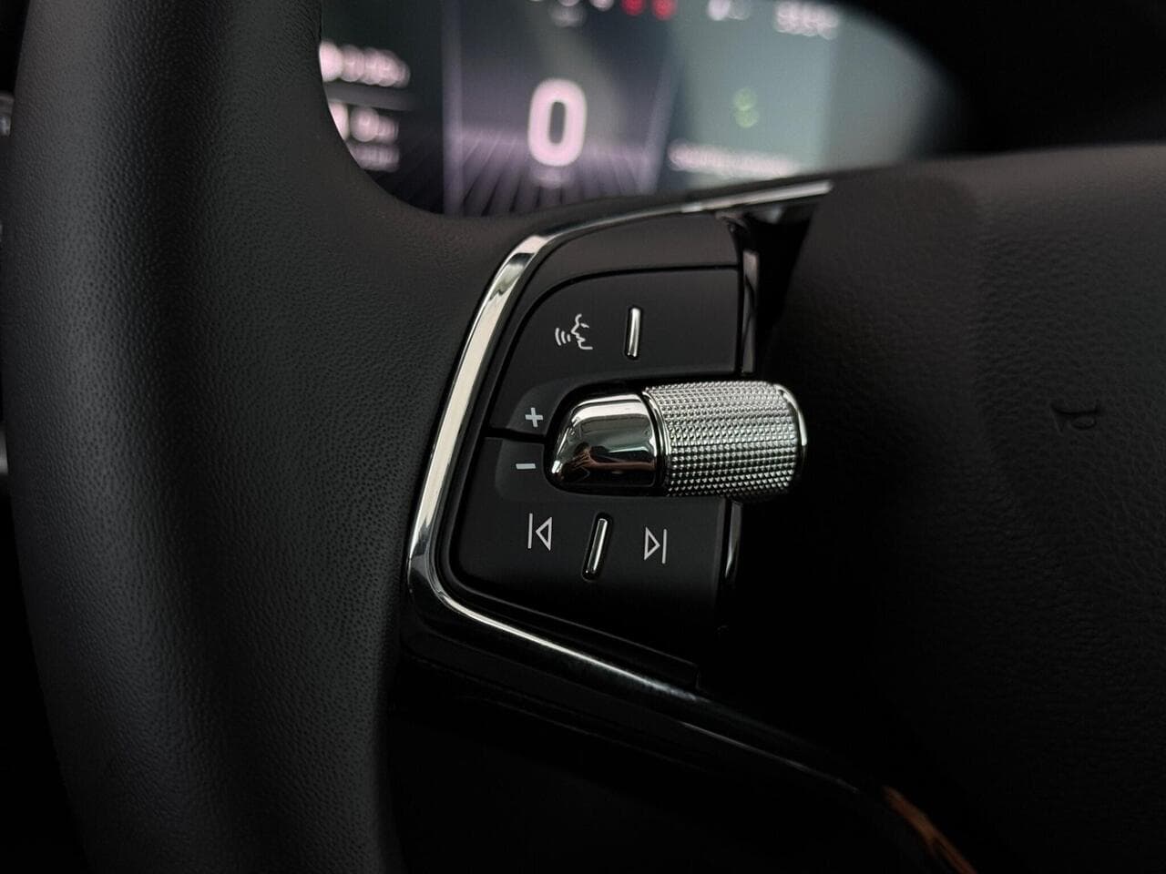 Skoda Karoq thumbnail Misc Controls