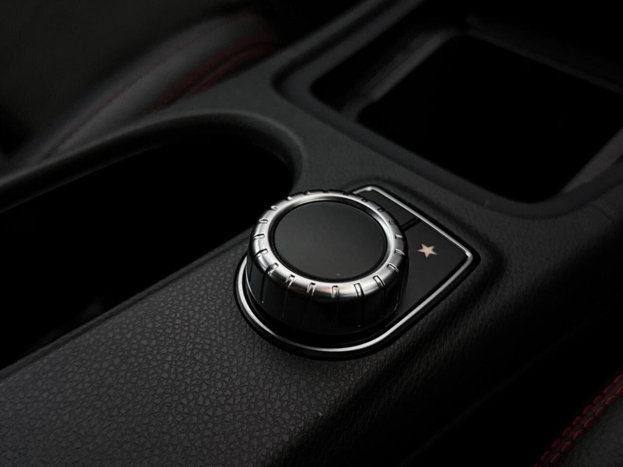 Mercedes-Benz GLA thumbnail Misc Controls