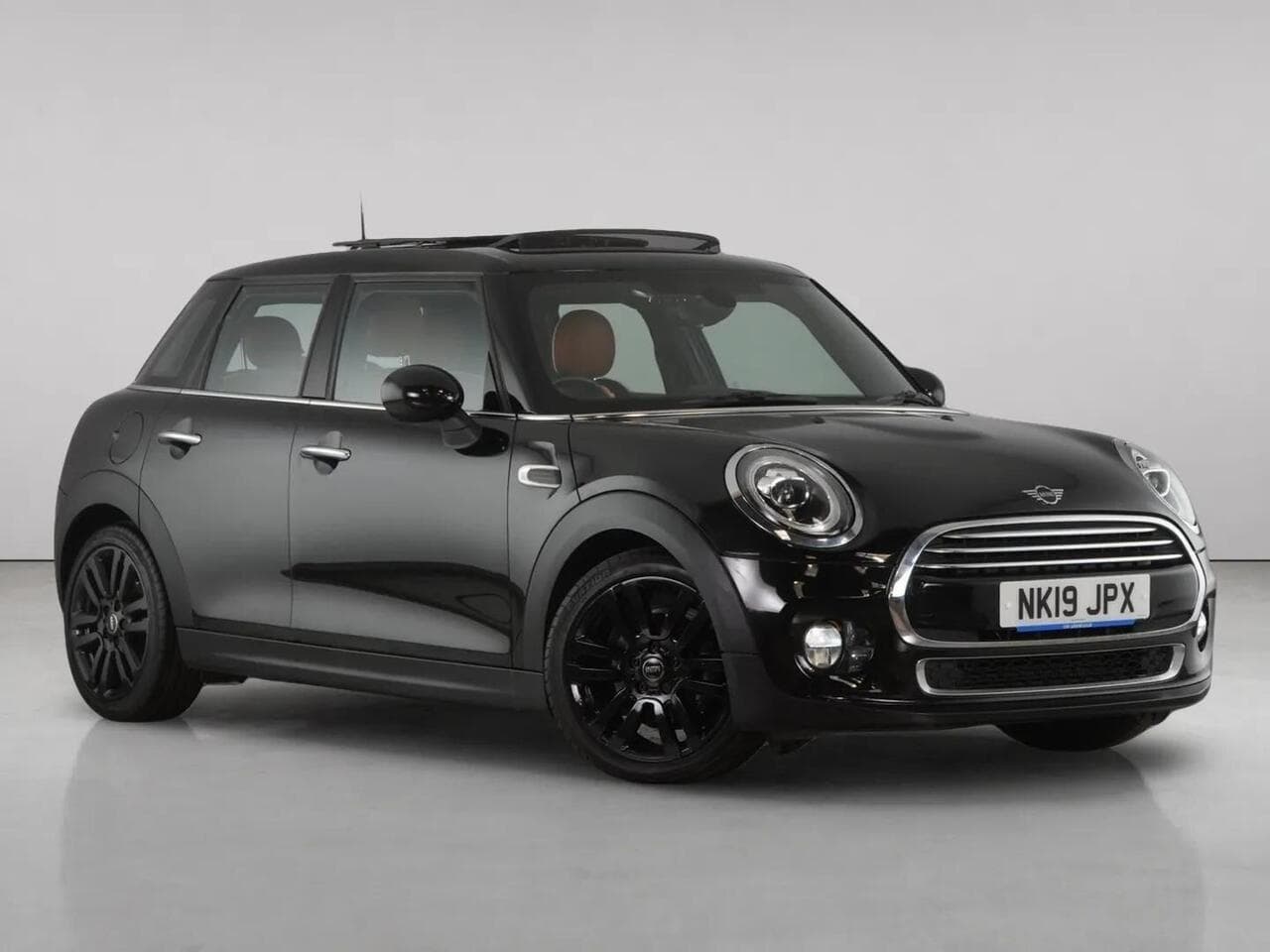 MINI Hatch - MINI Hatch 1.5 Cooper Exclusive Hatchback 5dr Petrol Steptronic Euro 6 (s/s) (136 ps)