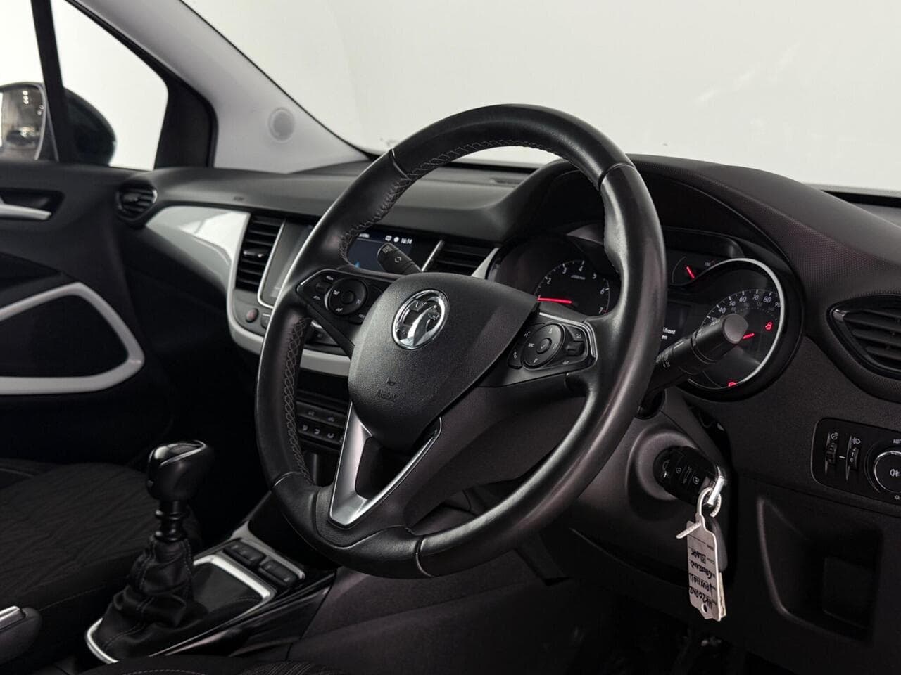 Vauxhall Crossland X thumbnail Interior Front