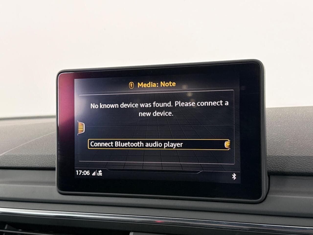 Audi A4 thumbnail Infotainment System