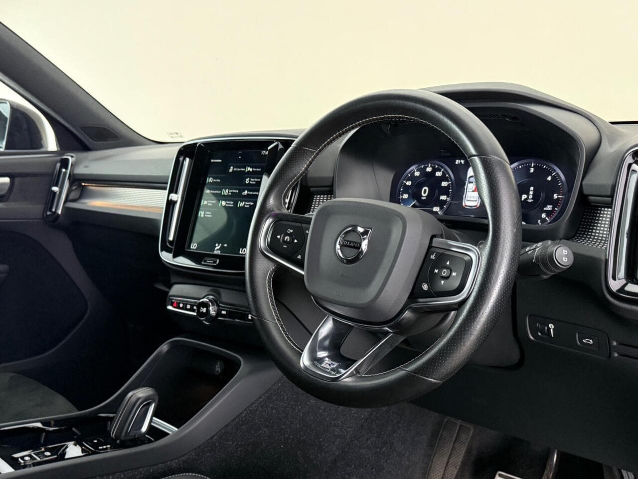 Volvo XC40 thumbnail Inconclusive