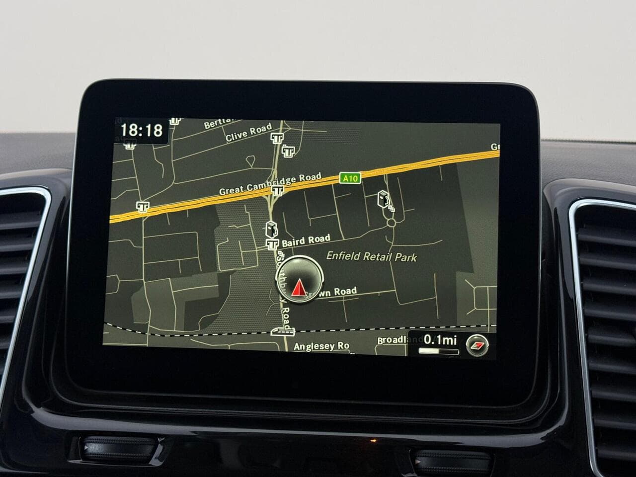 Mercedes-Benz GLE thumbnail Infotainment System