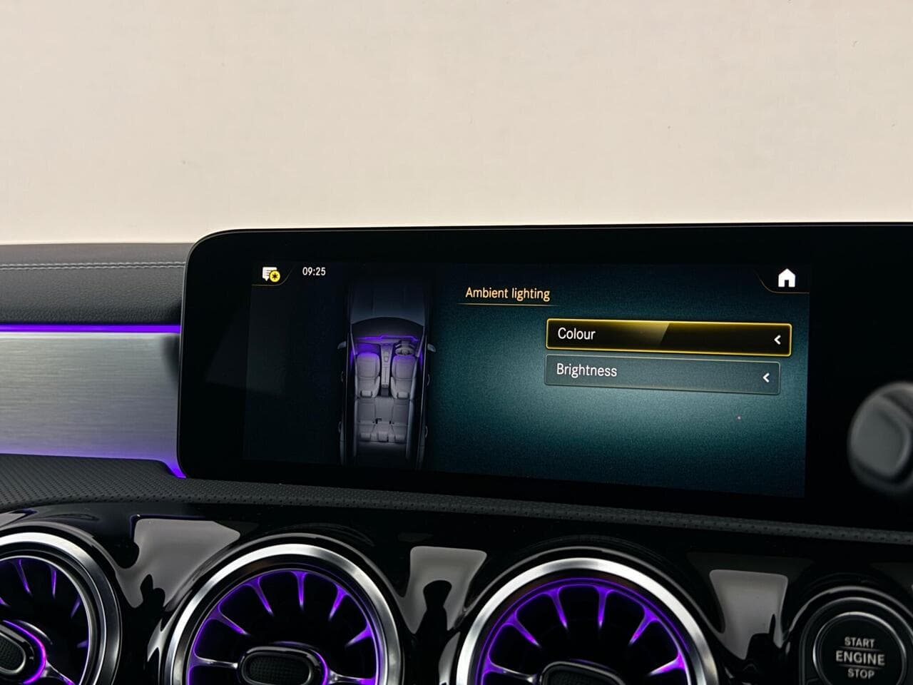 Mercedes-Benz CLA thumbnail Infotainment System