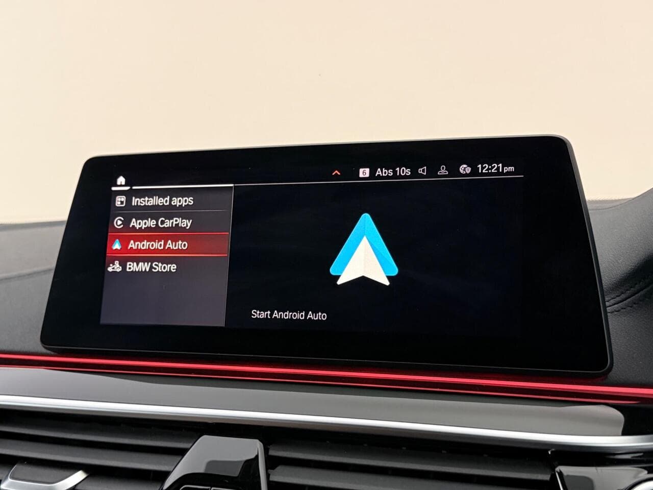 BMW 5 Series thumbnail Infotainment System