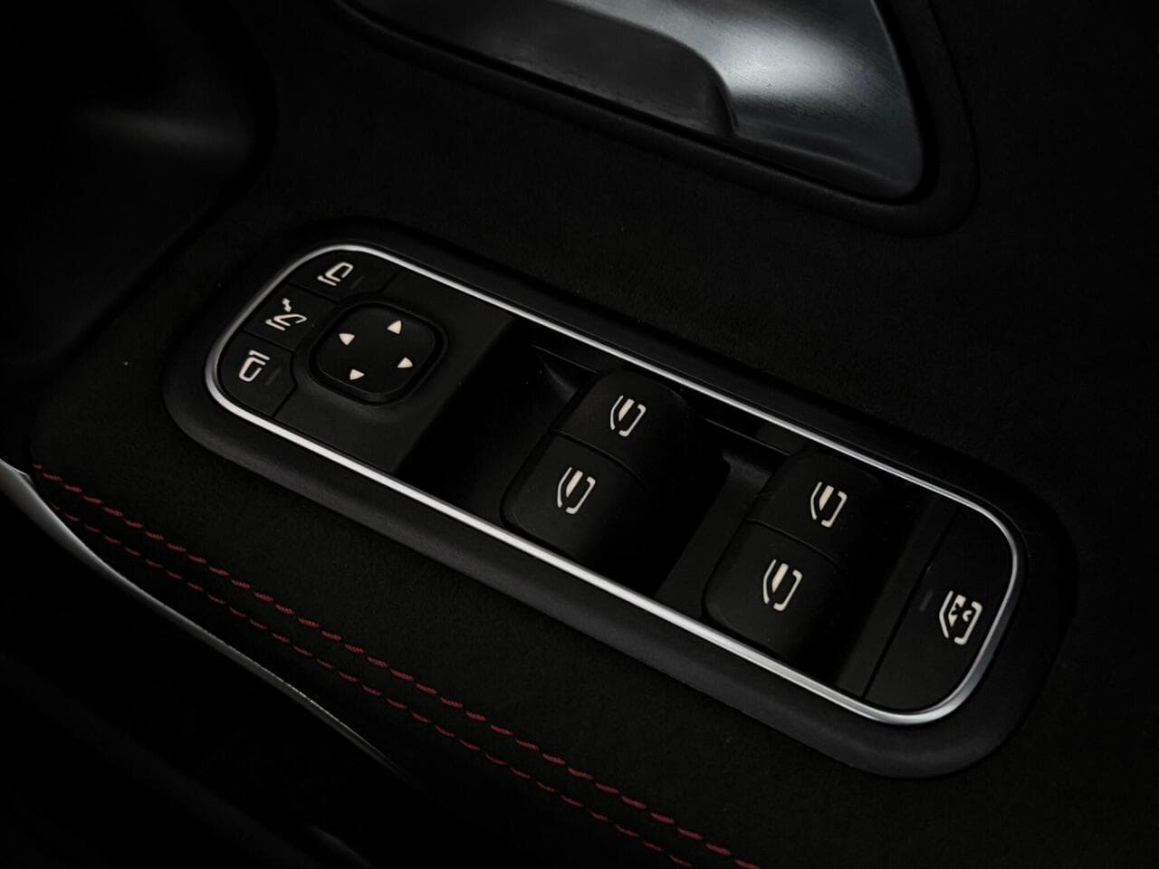 Mercedes-Benz A Class thumbnail Misc Controls