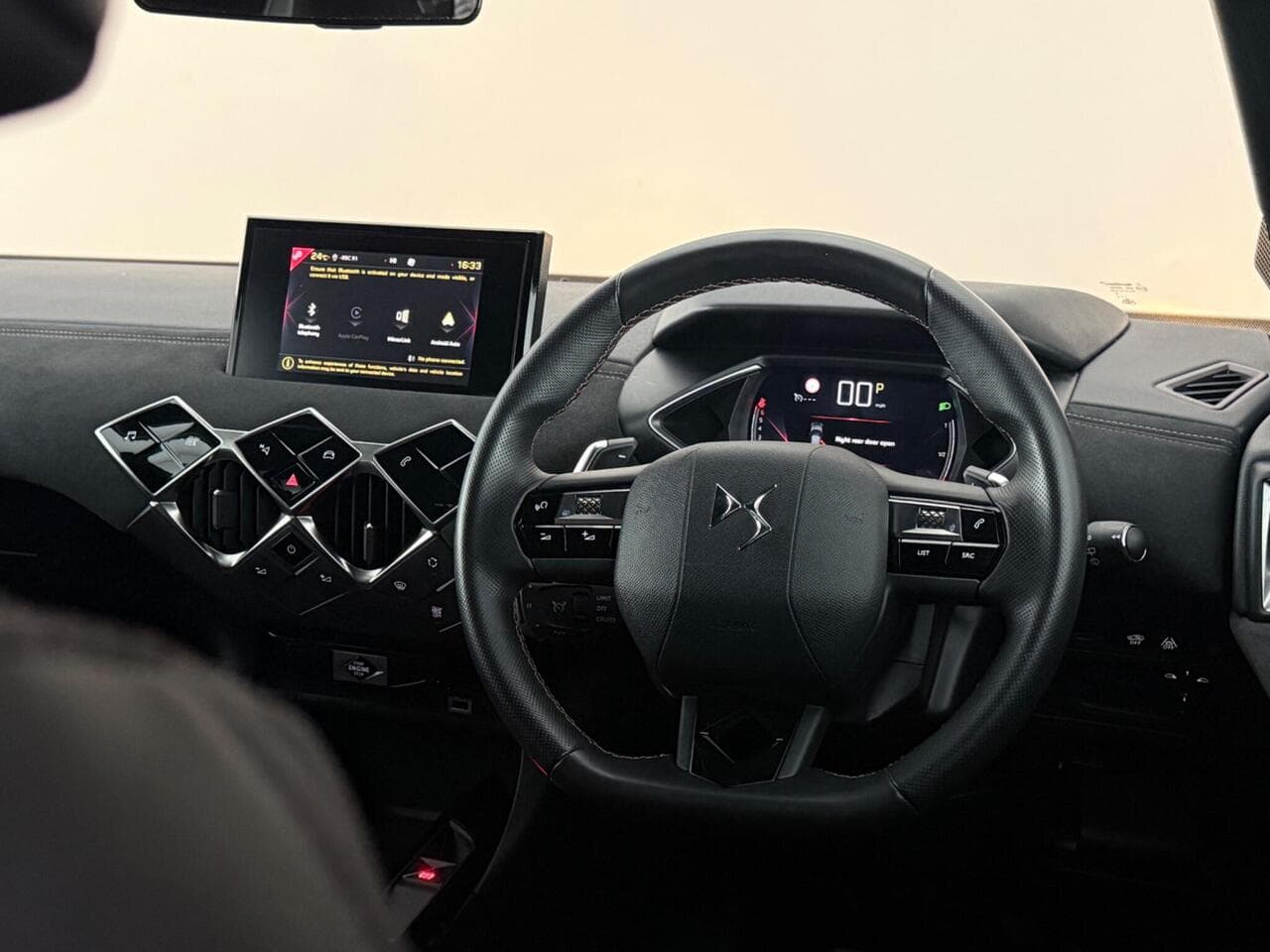 DS AUTOMOBILES DS 3 CROSSBACK thumbnail Inconclusive