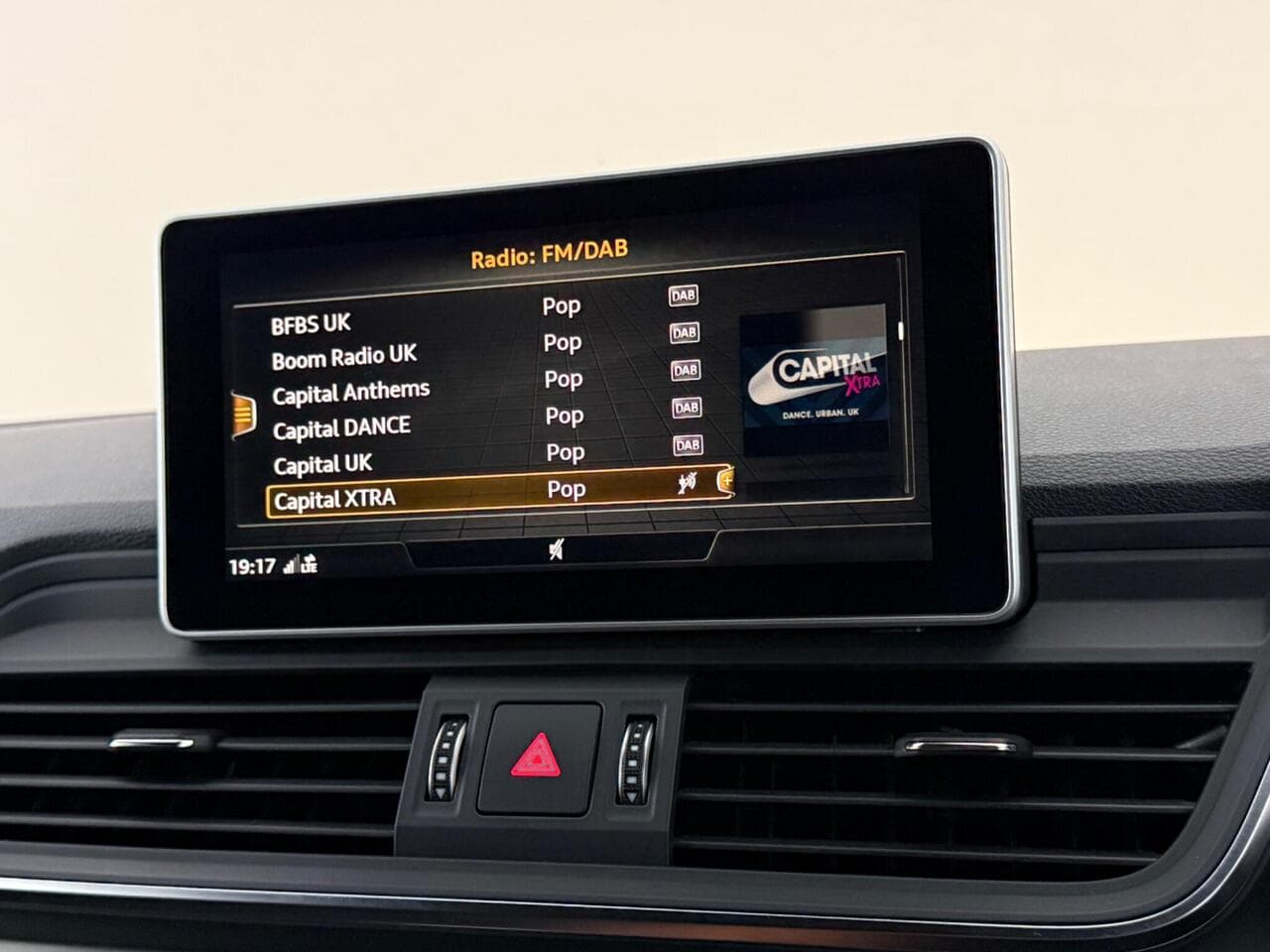 Audi Q5 thumbnail Infotainment System