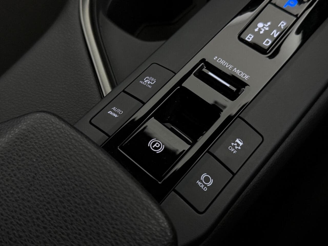 Toyota C-HR thumbnail Misc Controls