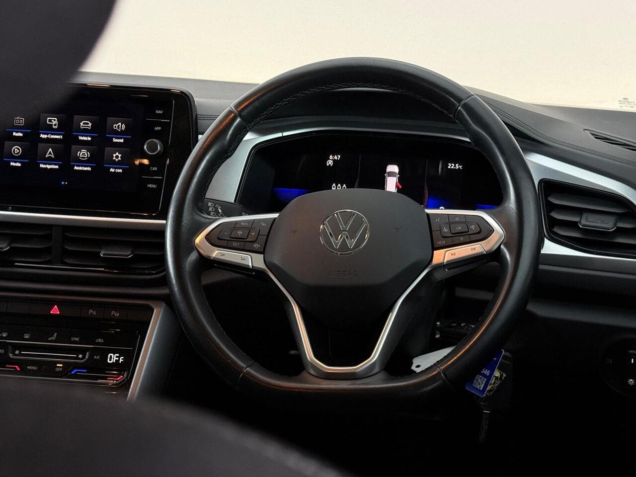Volkswagen T-Roc thumbnail Steering Wheel