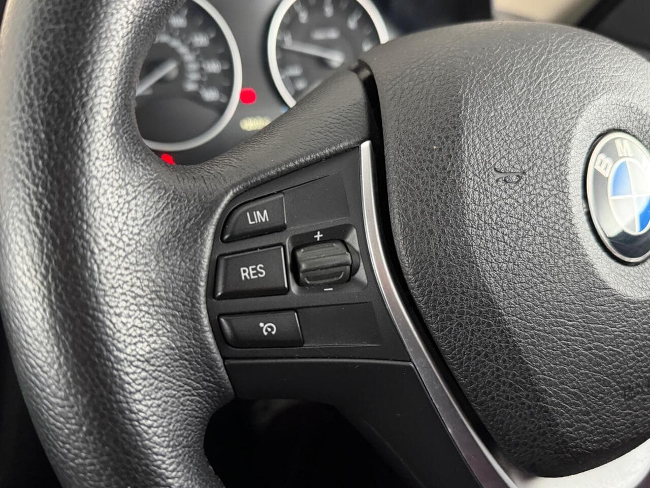BMW 4 Series Gran Coupe thumbnail Misc Controls