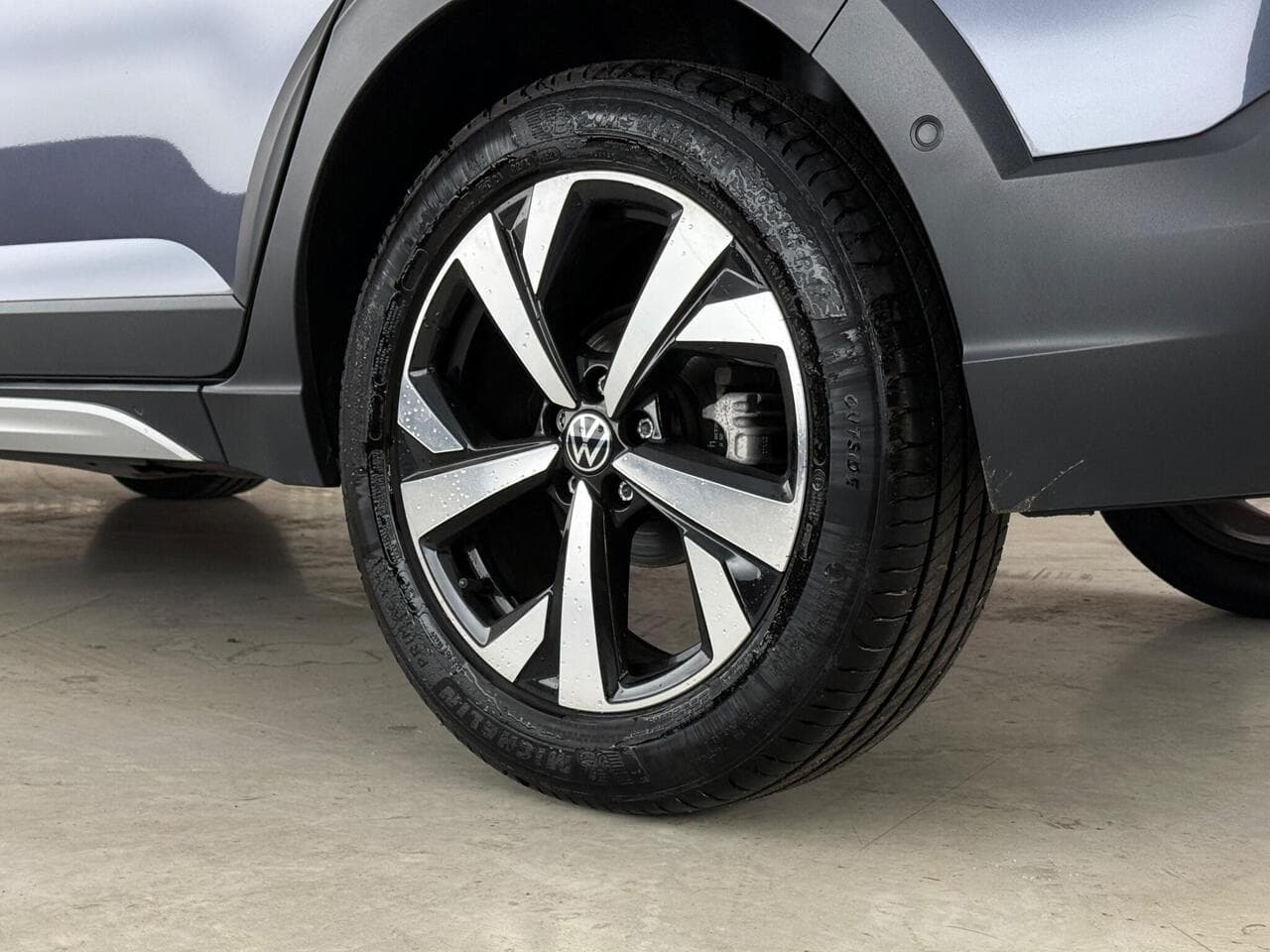 Volkswagen Taigo thumbnail Wheel