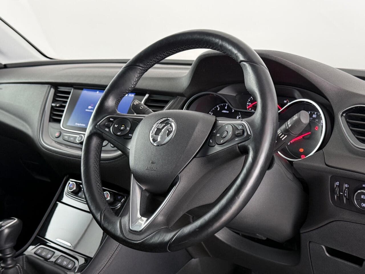 Vauxhall Grandland X thumbnail Steering Wheel