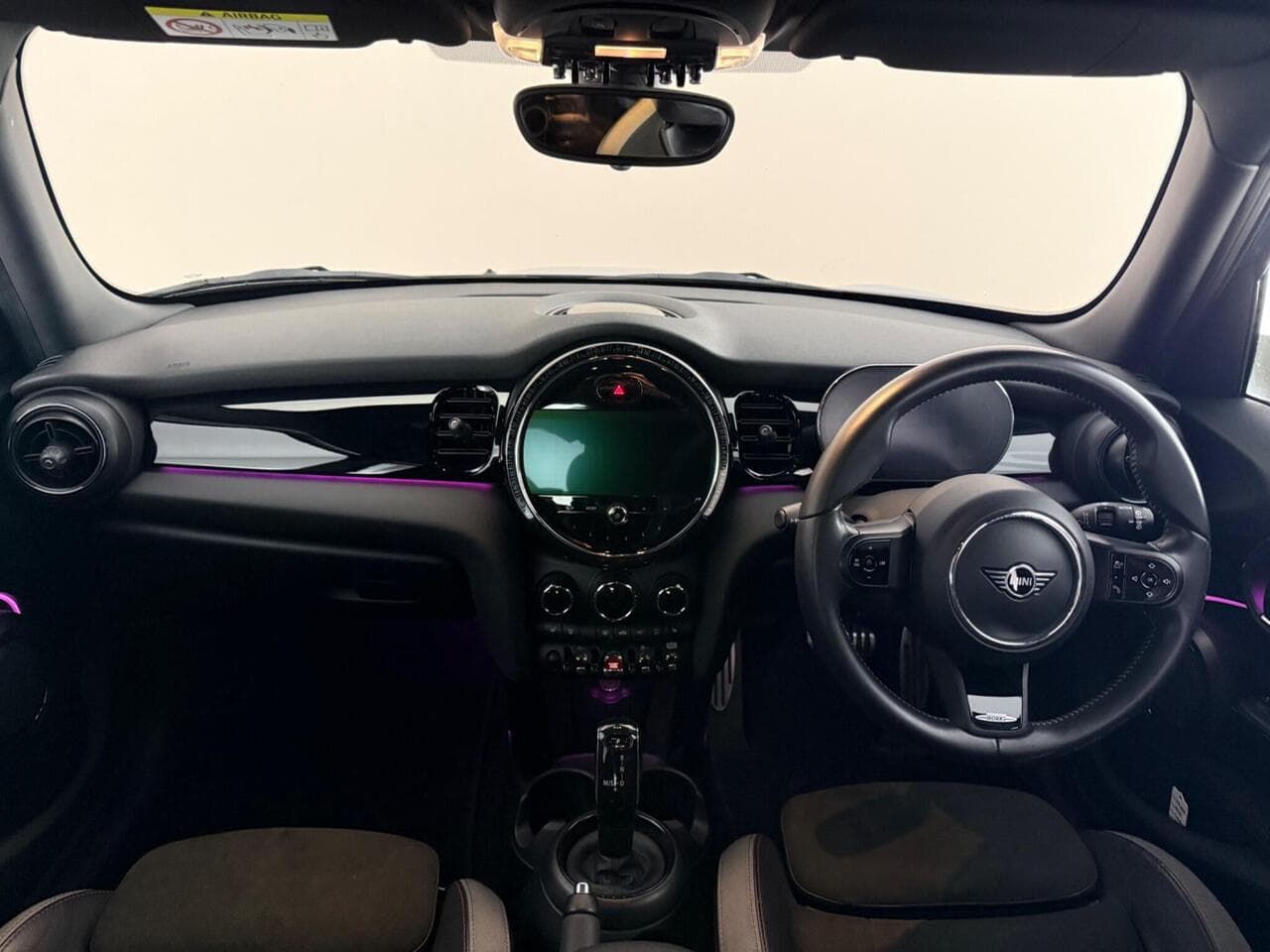 MINI Hatch thumbnail Interior Front