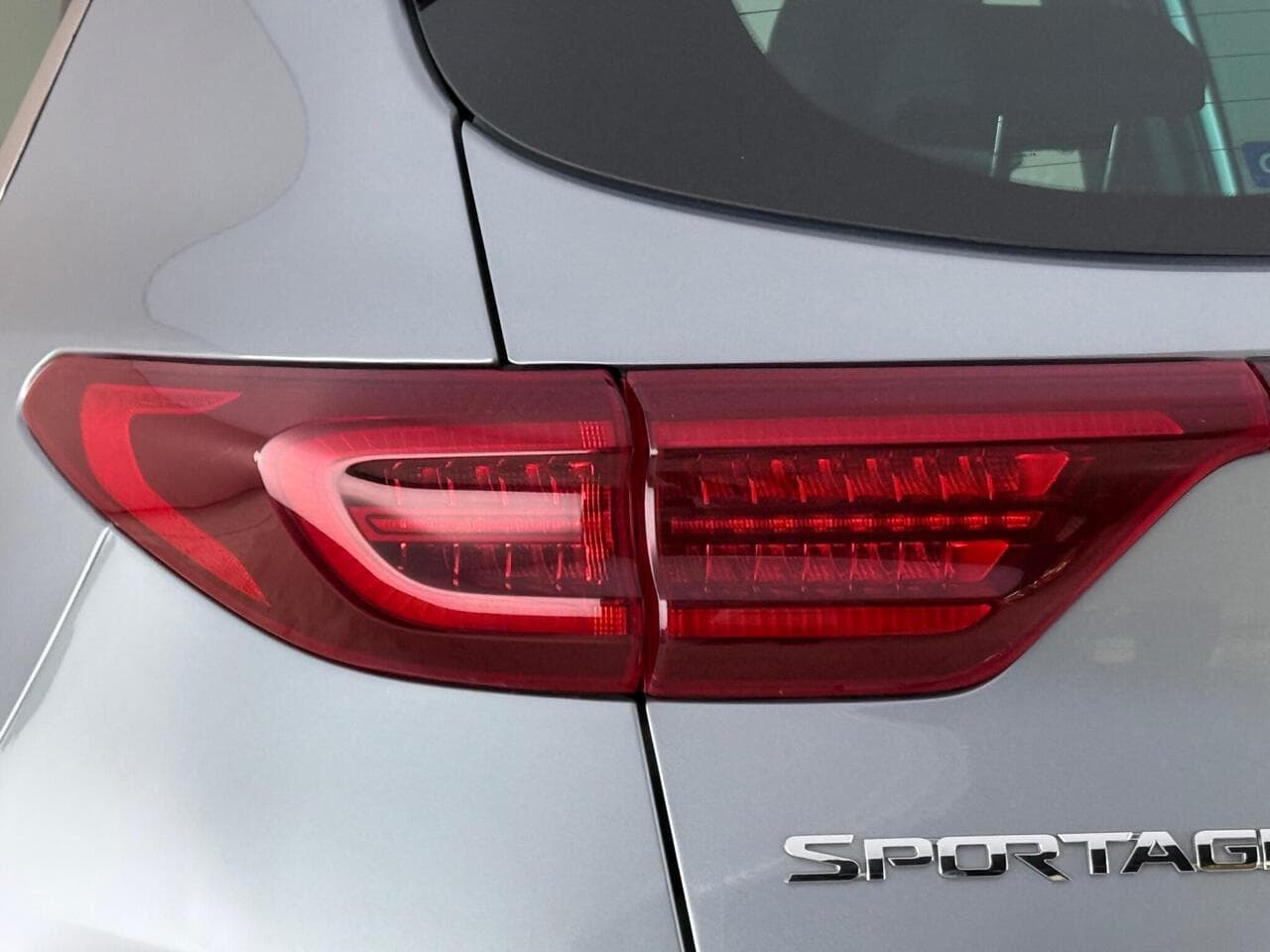 Kia Sportage thumbnail Lights Rear