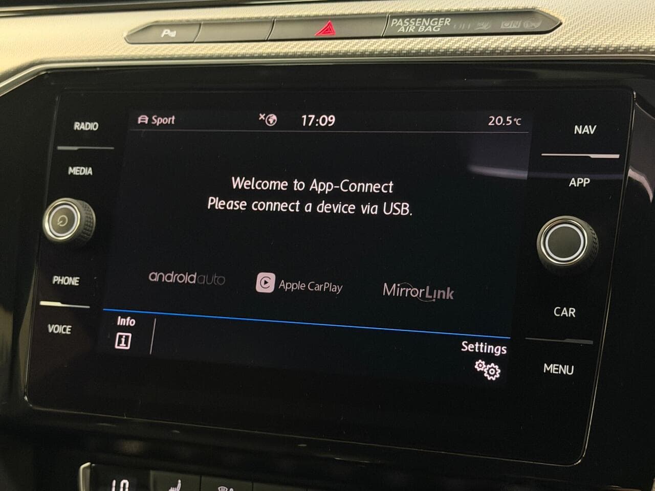Volkswagen Arteon thumbnail Infotainment System