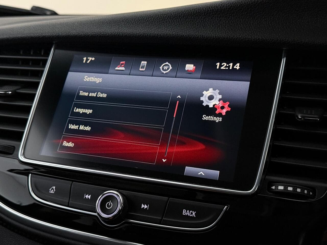 Vauxhall Mokka X thumbnail Infotainment System