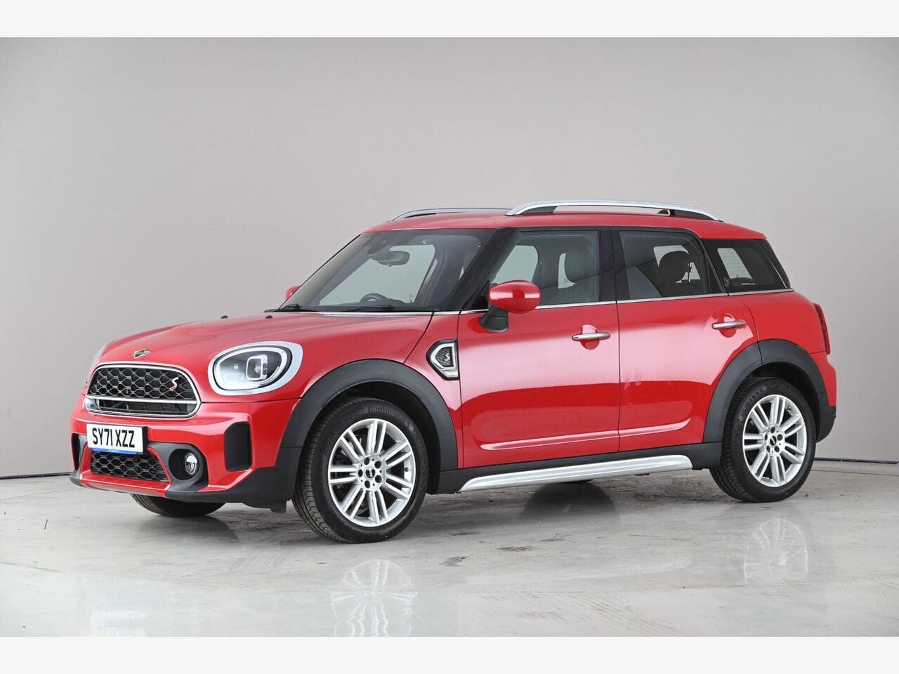 MINI Countryman thumbnail Front Left
