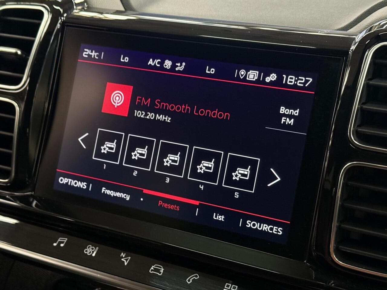 Citroen C5 Aircross thumbnail Infotainment System