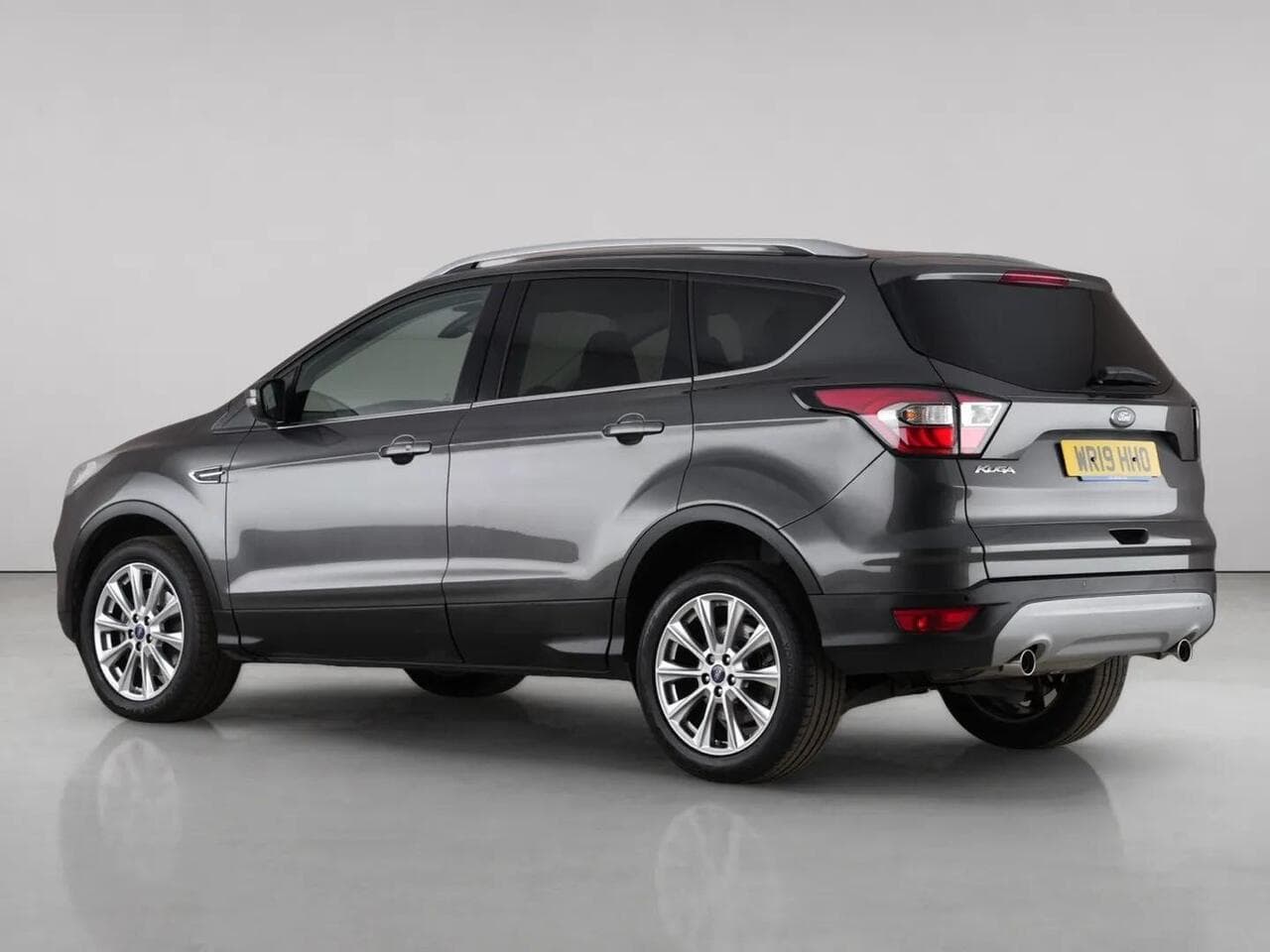 Ford Kuga thumbnail Rear Left