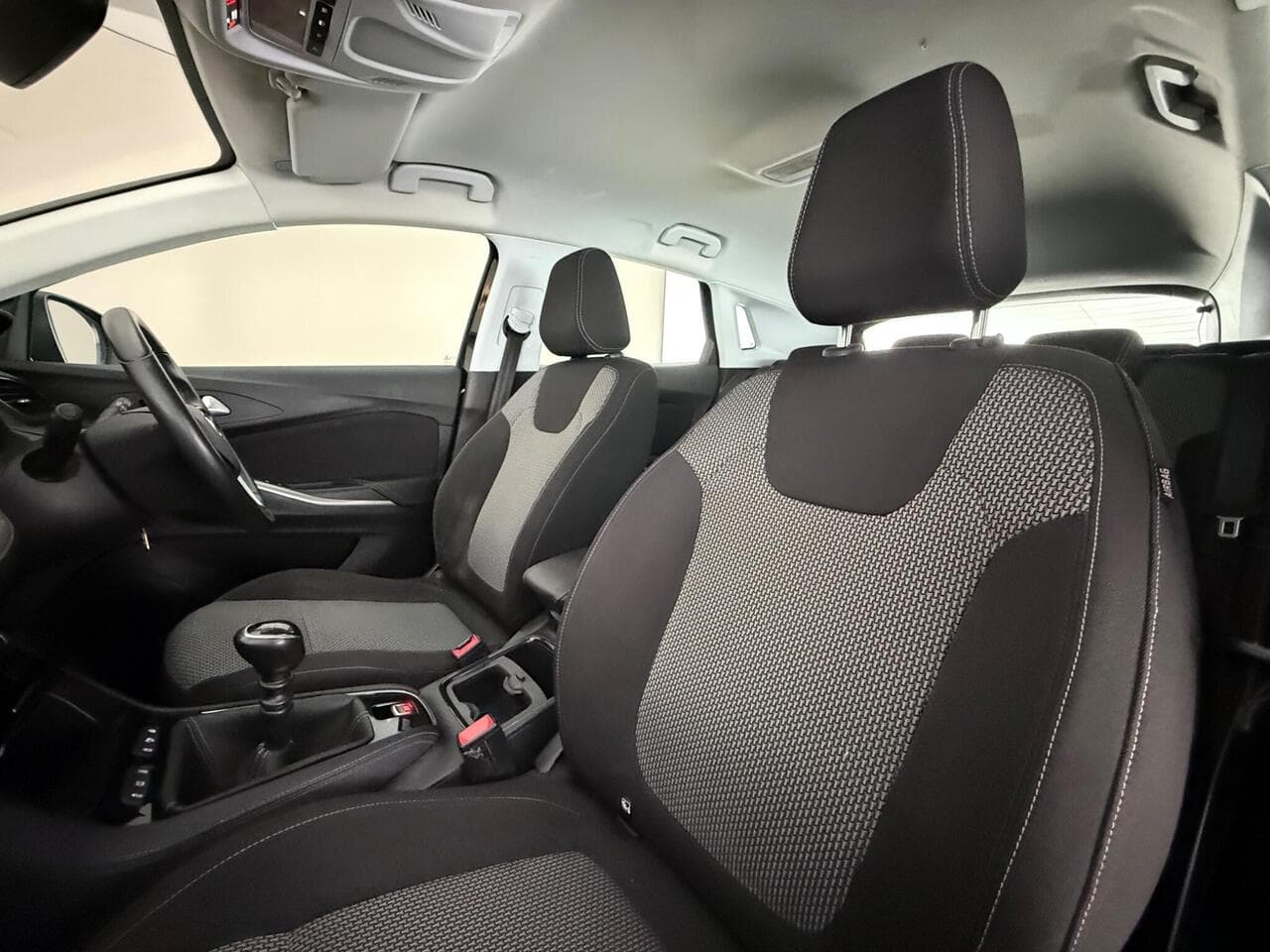 Vauxhall Grandland X thumbnail Seat Front Passenger