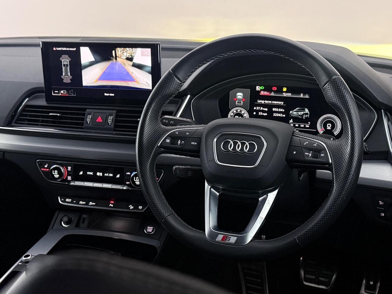 Audi Q5 thumbnail Steering Wheel