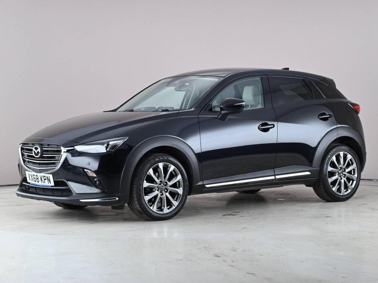 Mazda CX-3 thumbnail Front Left
